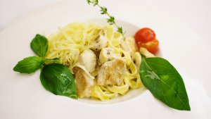 №742 / Сливочная паста с курицей и грибами